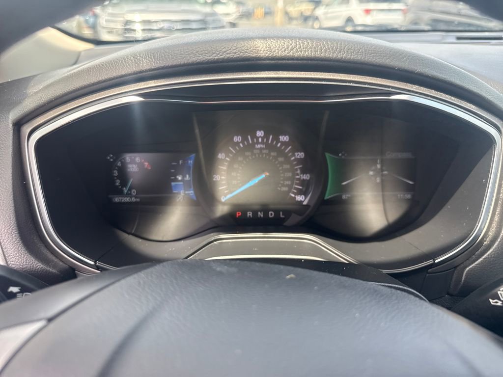 Used 2020 Ford Fusion SE FWD image 30