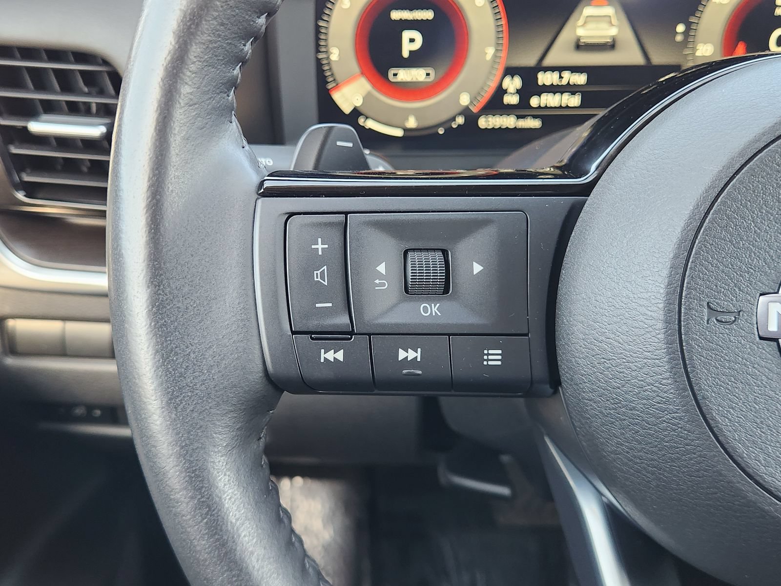 Used 2023 Nissan Rogue Platinum w/ Platinum Premium Package AWD/4WD image 33