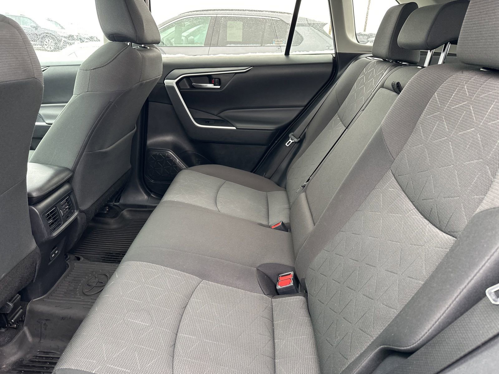 Used 2024 Toyota RAV4 XLE w/ Convenience Package AWD/4WD image 10