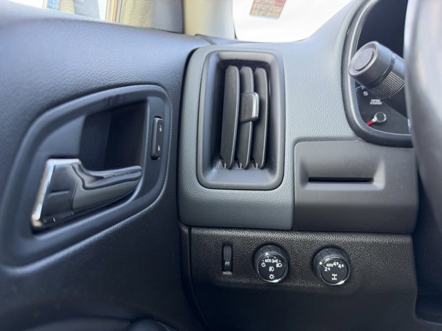 Used 2017 Chevrolet Colorado Z71 image 16