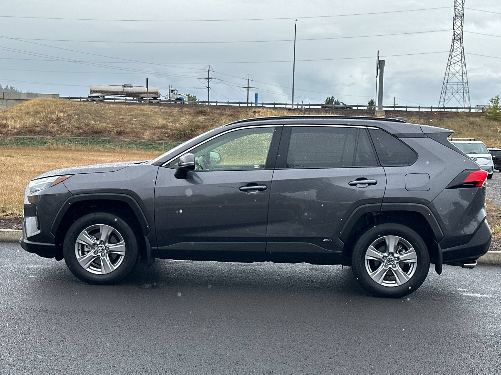 Used 2025 Toyota RAV4 XLE w/ Convenience Package AWD/4WD image 6