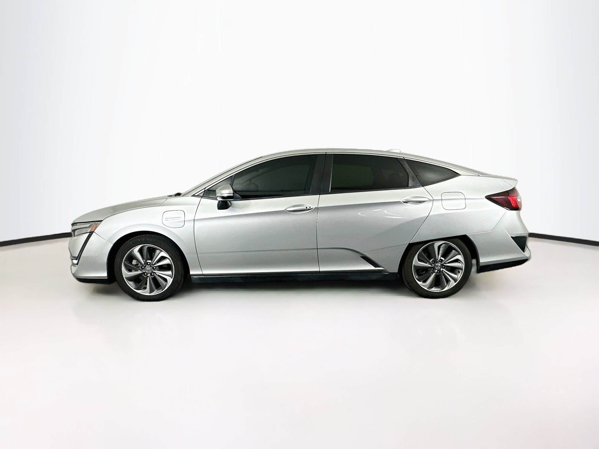 Used 2018 Honda Clarity Plug-In Hybrid image 4