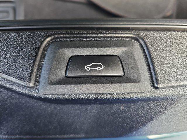 Used 2025 BMW X5 sDrive40i w/ Parking Assistance Package image 13