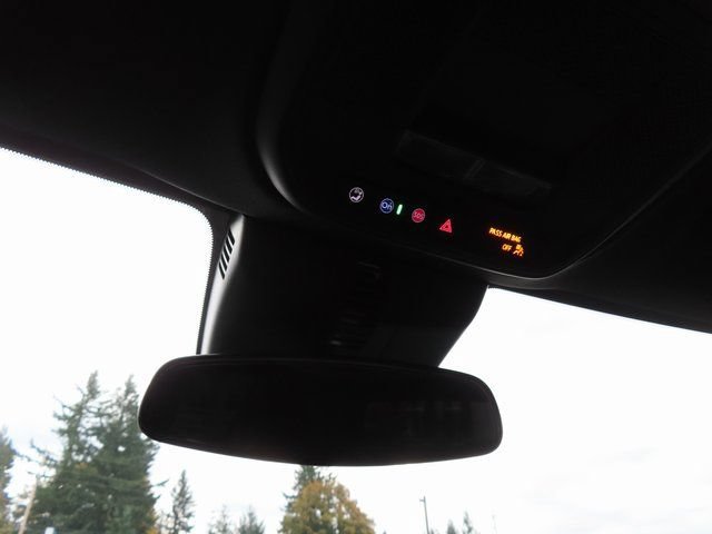 Used 2025 Chevrolet Traverse LT AWD/4WD image 31