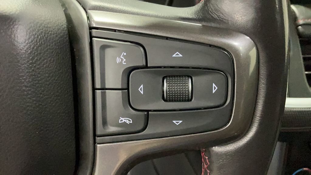 Used 2021 Chevrolet Suburban RST w/ Luxury Package image 17