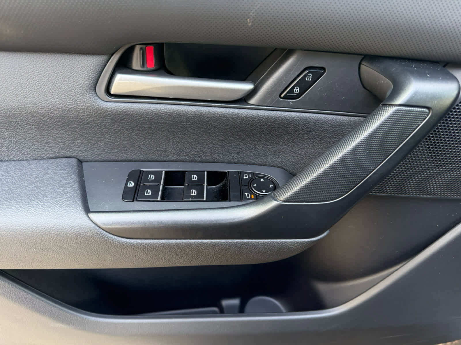 Used 2025 MAZDA CX-50 AWD 2.5 S w/ Premium Package image 12