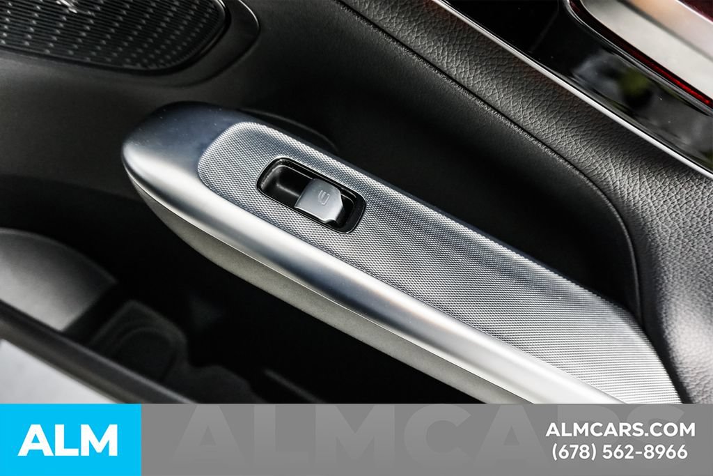 Used 2024 Mercedes-Benz GLC 300 4MATIC w/ AMG Line image 43