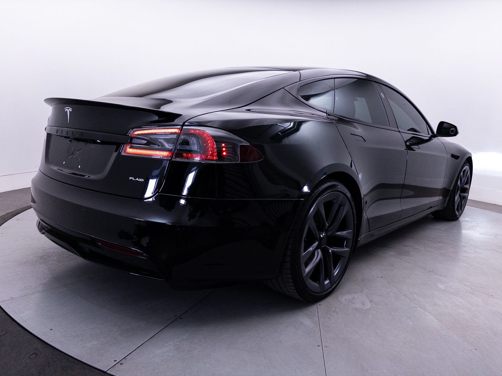 Used 2021 Tesla Model S Plaid AWD/4WD image 15