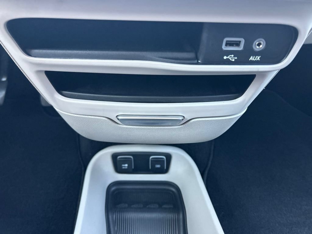Certified 2020 Chrysler Pacifica Touring FWD image 26