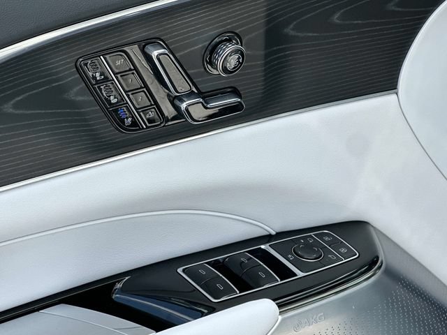 Certified 2024 Cadillac Lyriq Luxury RWD image 14
