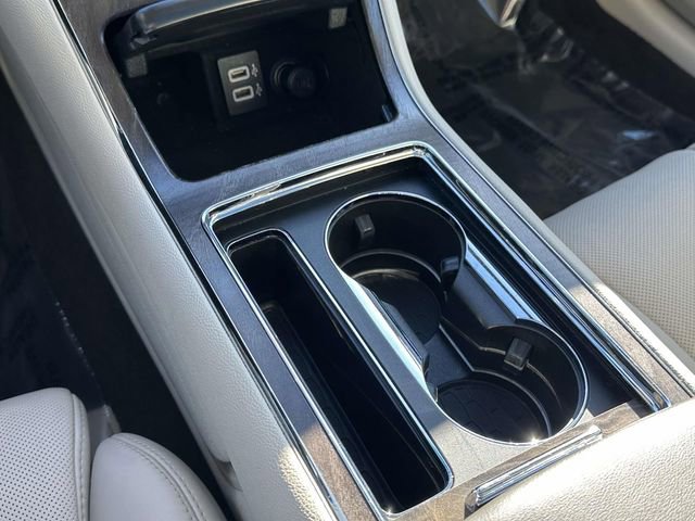 Used 2020 Lincoln Continental Reserve w/ Luxury Package image 37