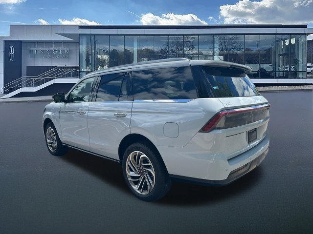 New 2026 Lincoln Navigator Reserve AWD/4WD image 5