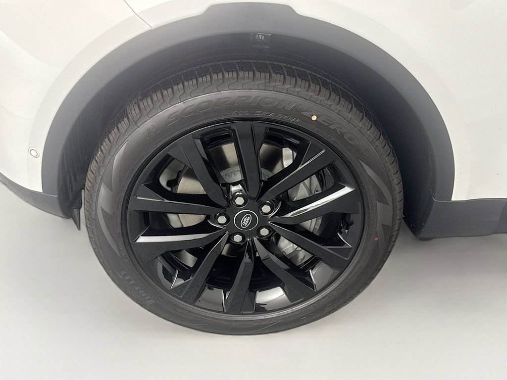 New 2026 Land Rover Discovery S AWD/4WD image 31