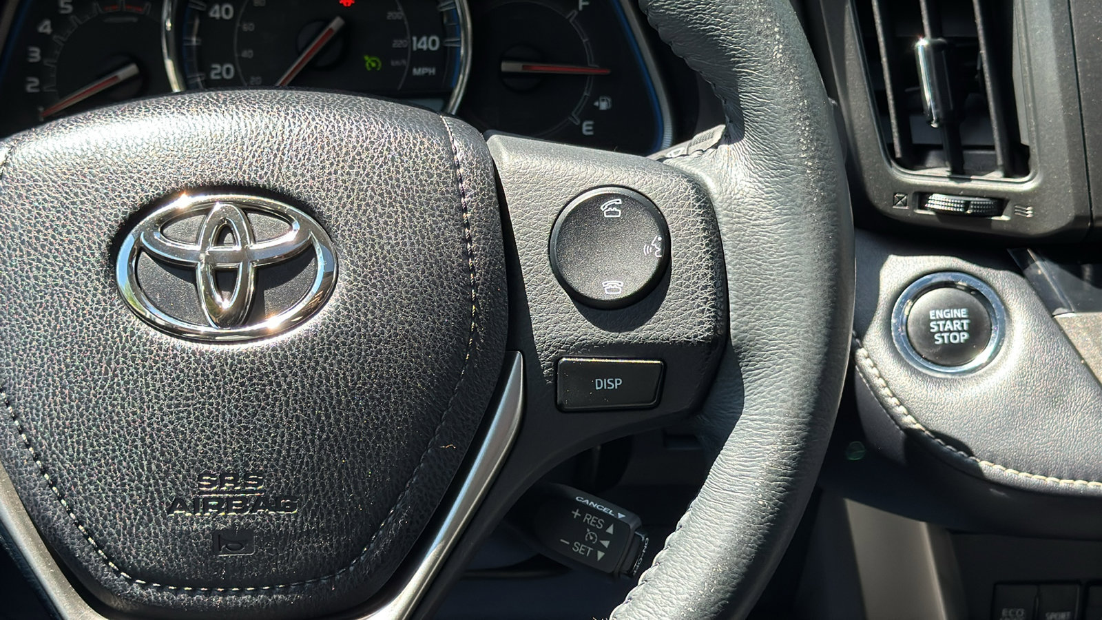 Used 2015 Toyota RAV4 Limited AWD/4WD image 21