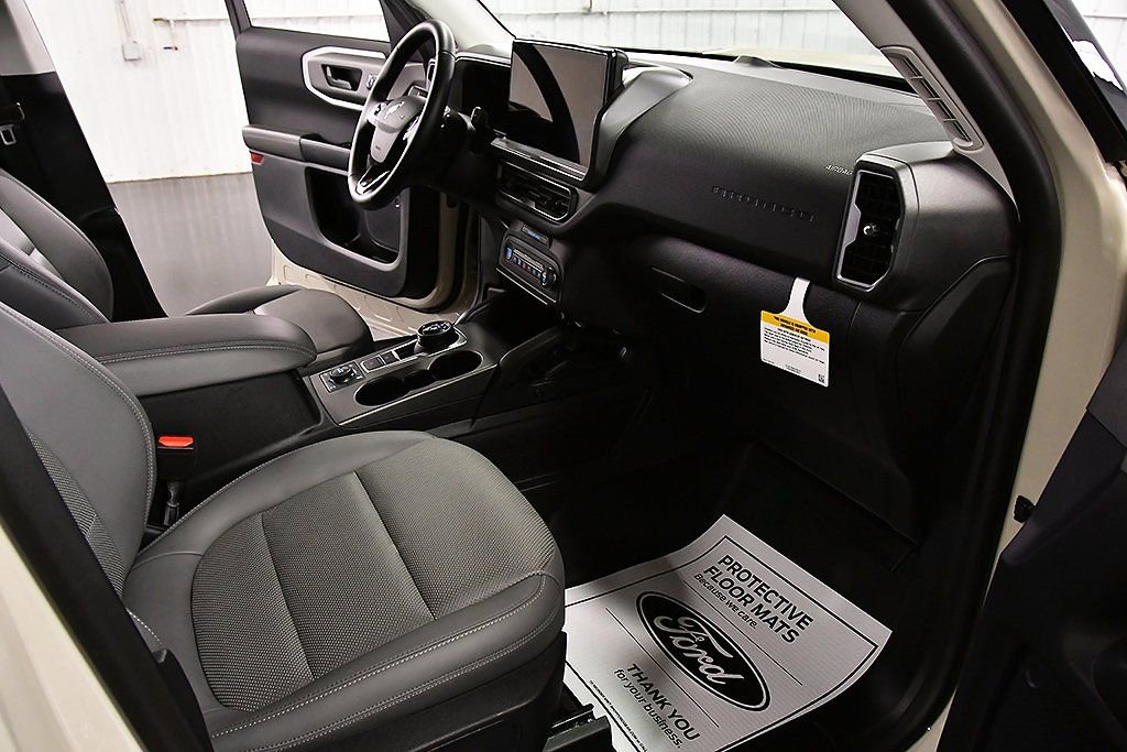 Used 2025 Ford Bronco Sport Badlands image 29