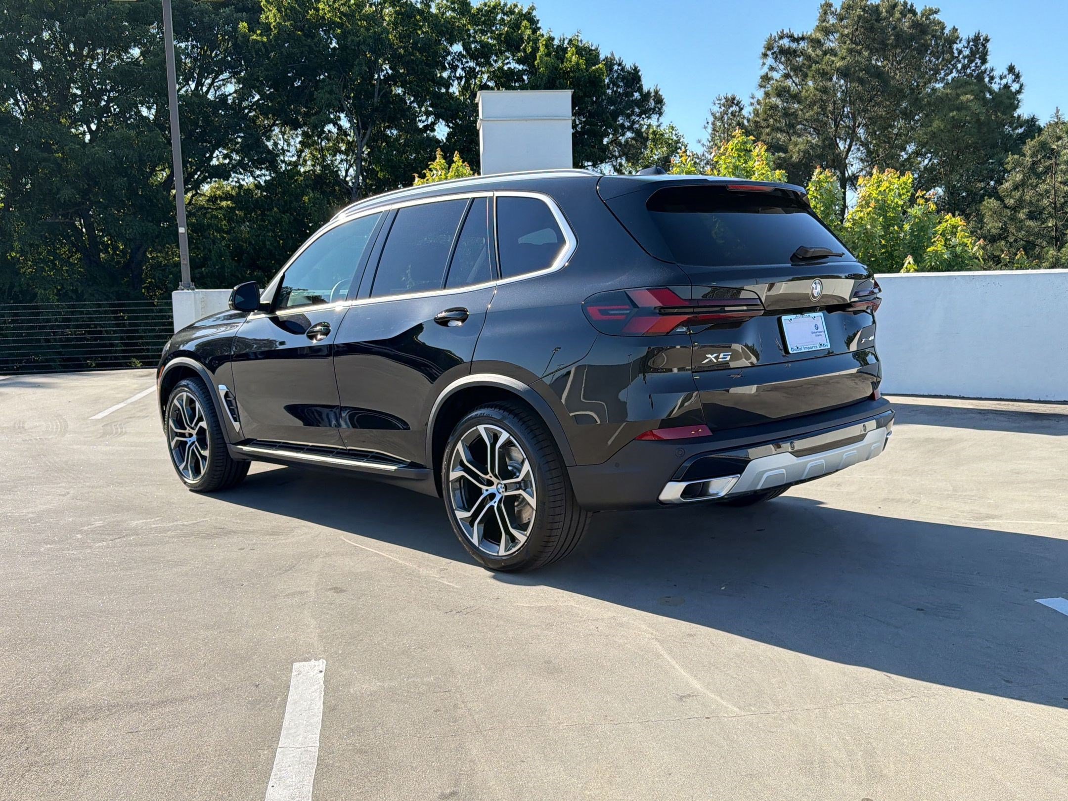 New 2026 BMW X5 xDrive40i w/ Climate Comfort Package AWD/4WD image 3