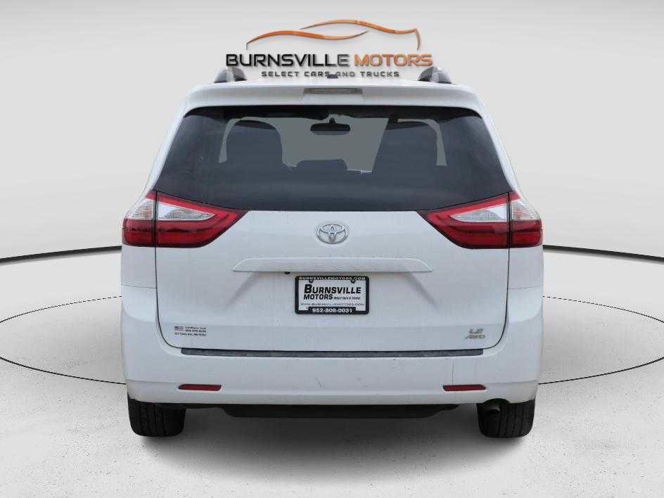 Used 2015 Toyota Sienna LE AWD/4WD image 6