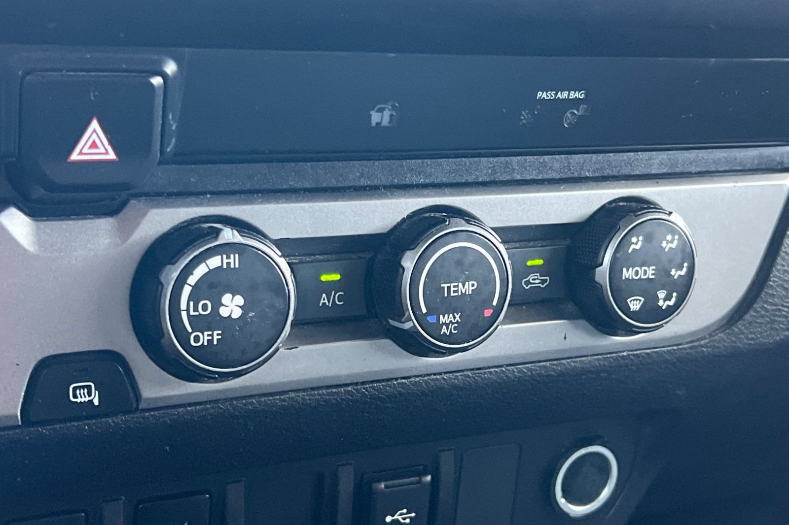 Used 2020 Toyota Tacoma SR w/ SX Package RWD image 20