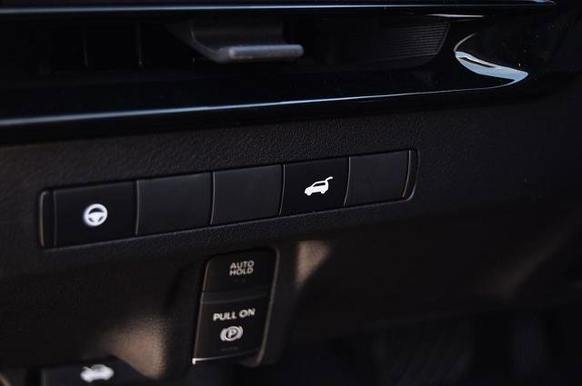 New 2025 Nissan Murano SV image 11