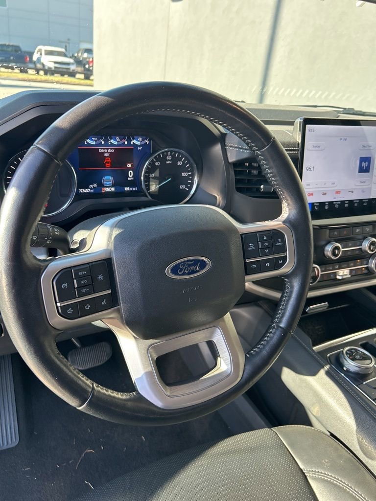 Used 2024 Ford Expedition Max XLT image 9