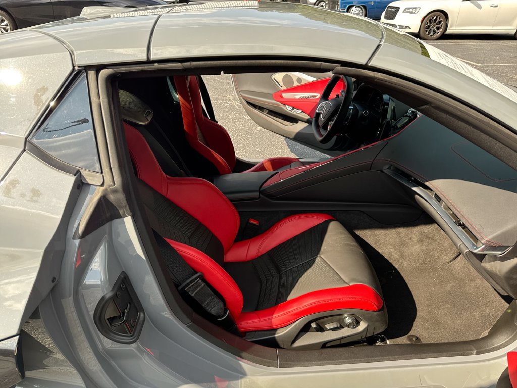 Used 2025 Chevrolet Corvette Stingray Preferred Conv w/ Z51 Performance Package RWD image 32