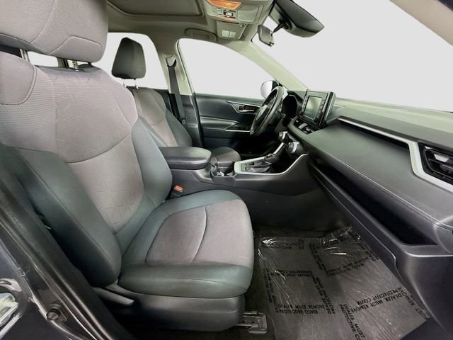 Certified 2019 Toyota RAV4 XLE AWD/4WD image 27