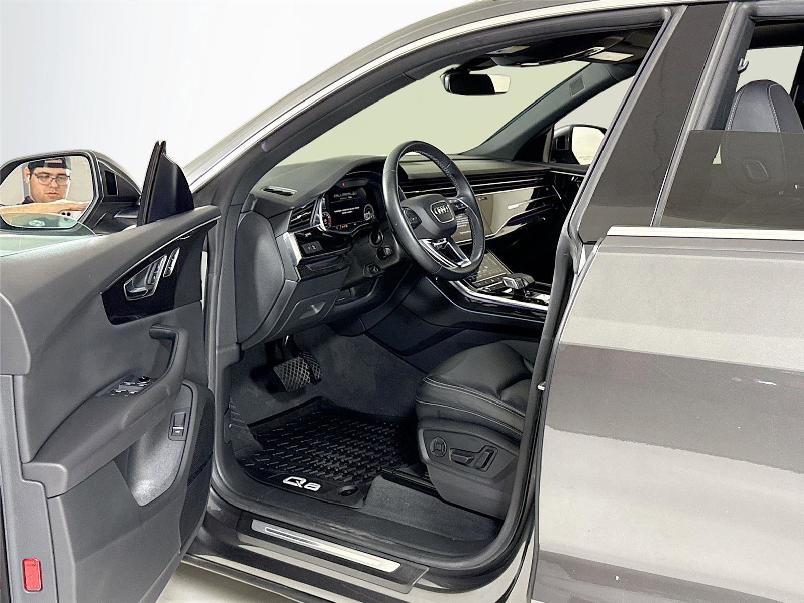 Used 2021 Audi Q8 Premium Plus image 12
