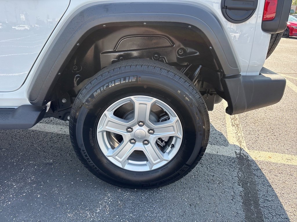 Used 2022 Jeep Wrangler Unlimited Sport image 12