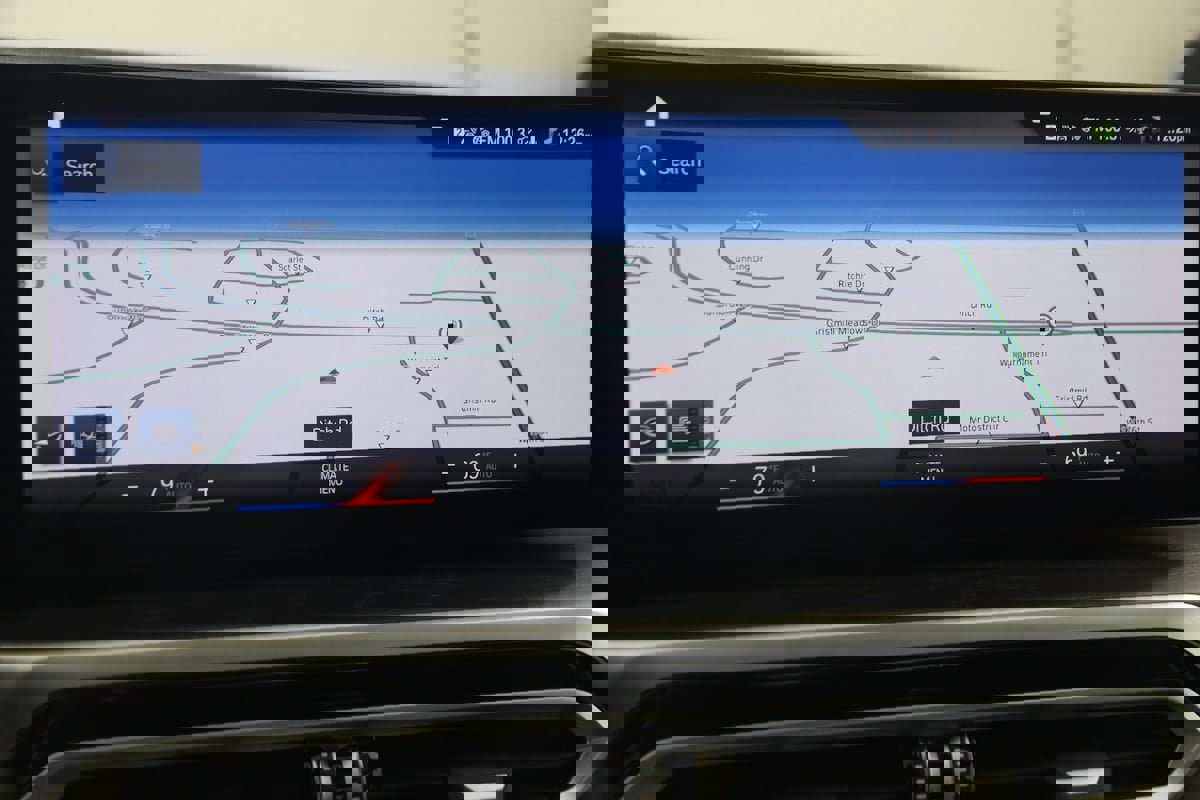 Used 2023 BMW 330e xDrive w/ Premium Package image 9