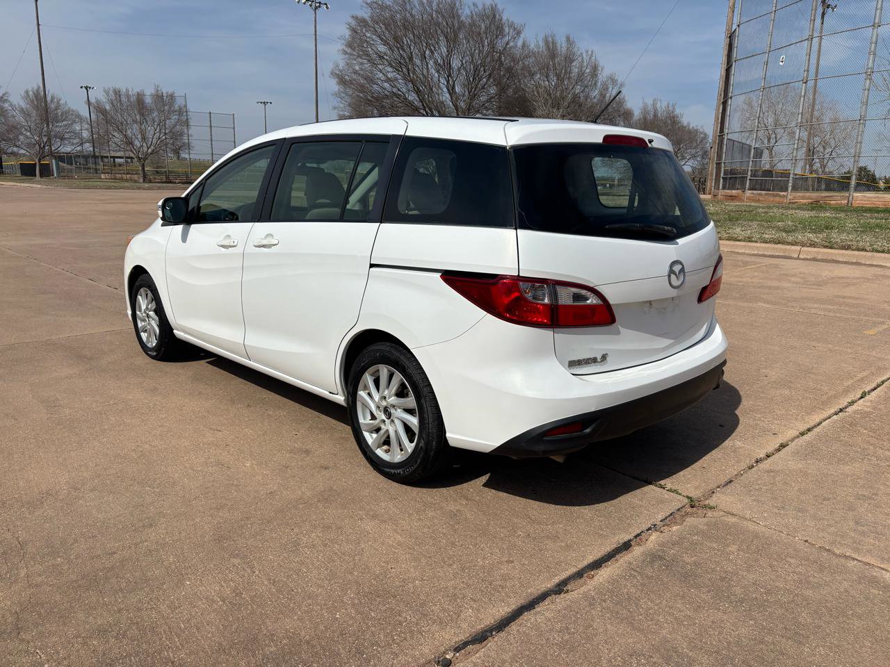 Used 2015 MAZDA MAZDA5 Sport FWD image 6