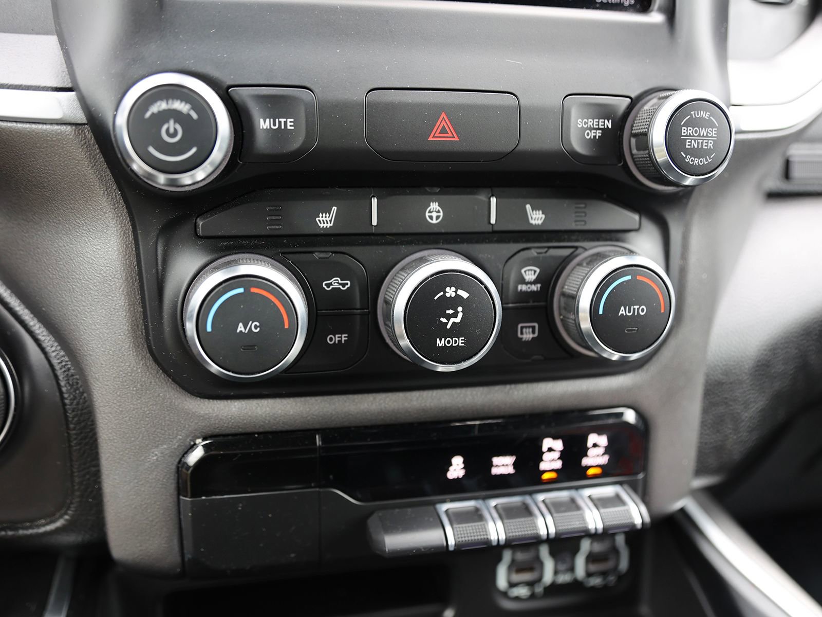 Used 2021 RAM 1500 Big Horn AWD/4WD image 26