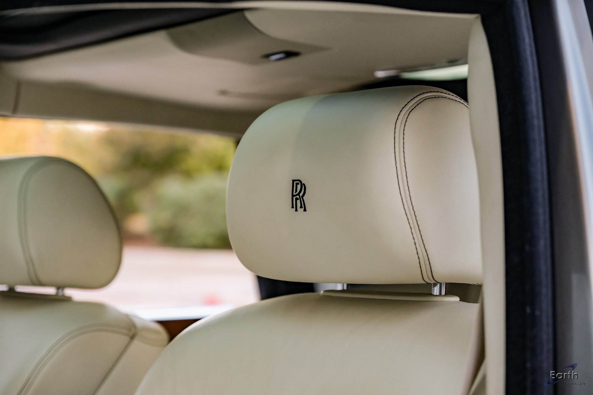 Used 2014 Rolls-Royce Phantom Sedan image 35