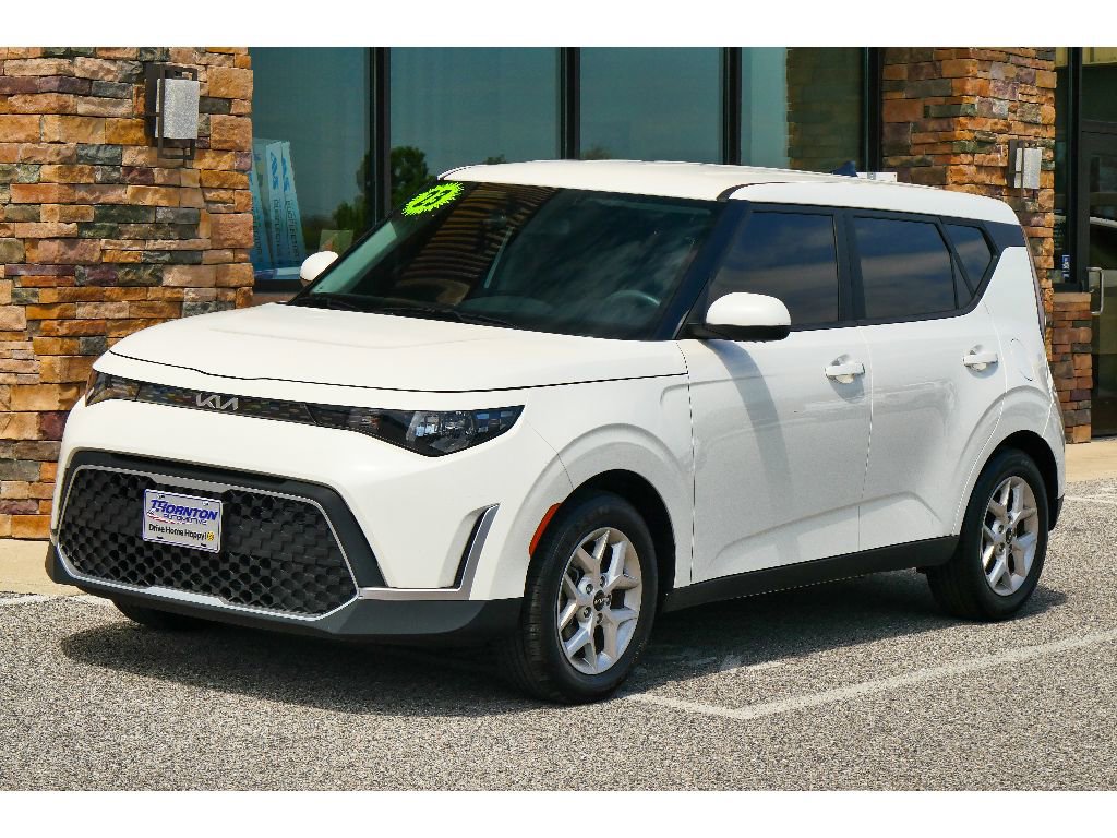 Used 2023 Kia Soul LX w/ LX Technology Package FWD image 7