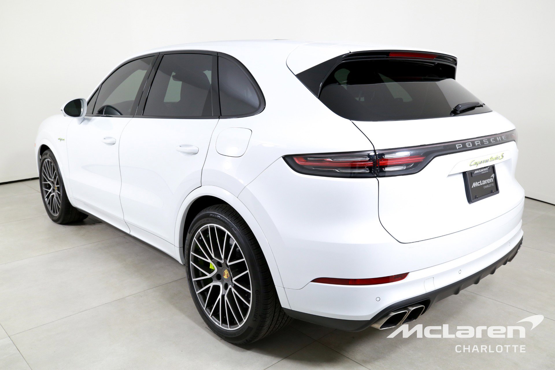Used 2023 Porsche Cayenne Turbo S image 6