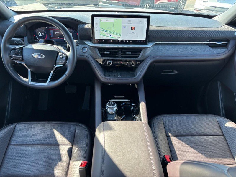 Used 2025 Ford Explorer Platinum w/ LUX Leather Package image 12
