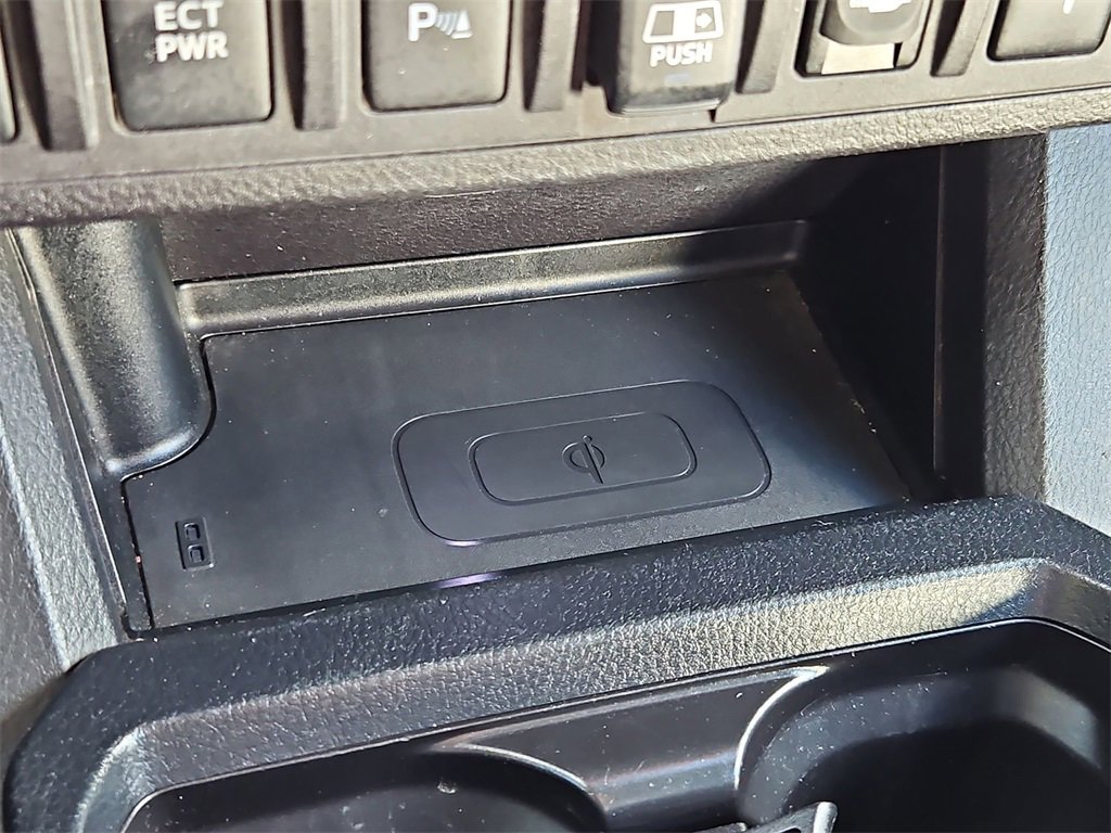 Used 2018 Toyota Tacoma TRD Sport w/ Technology Package image 26