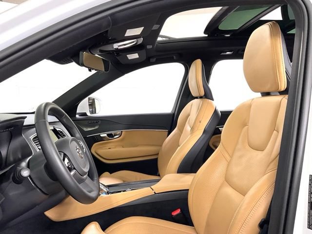 Certified 2025 Volvo XC90 T8 Ultra w/ Protection Package AWD/4WD image 30