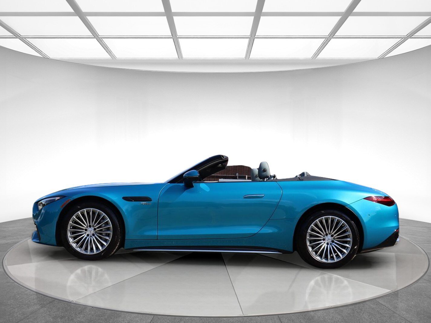 Used 2023 Mercedes-Benz SL 43 AMG image 4