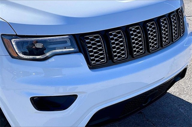 Used 2020 Jeep Grand Cherokee Altitude image 33