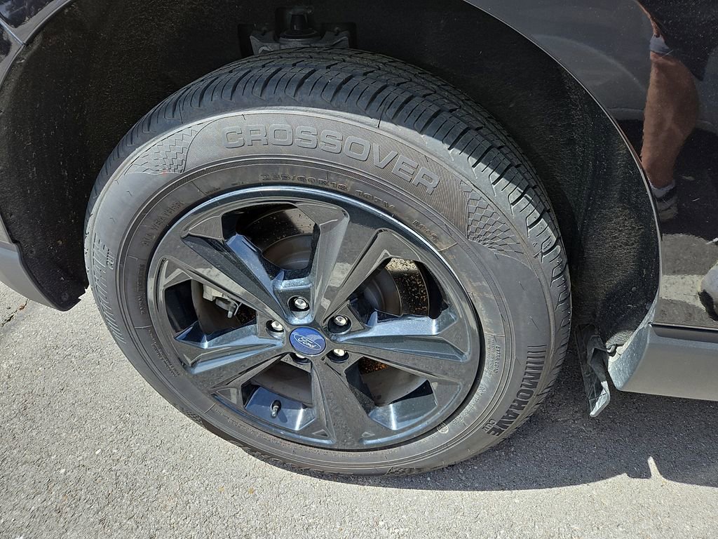 Used 2022 Ford Edge SE AWD/4WD image 5