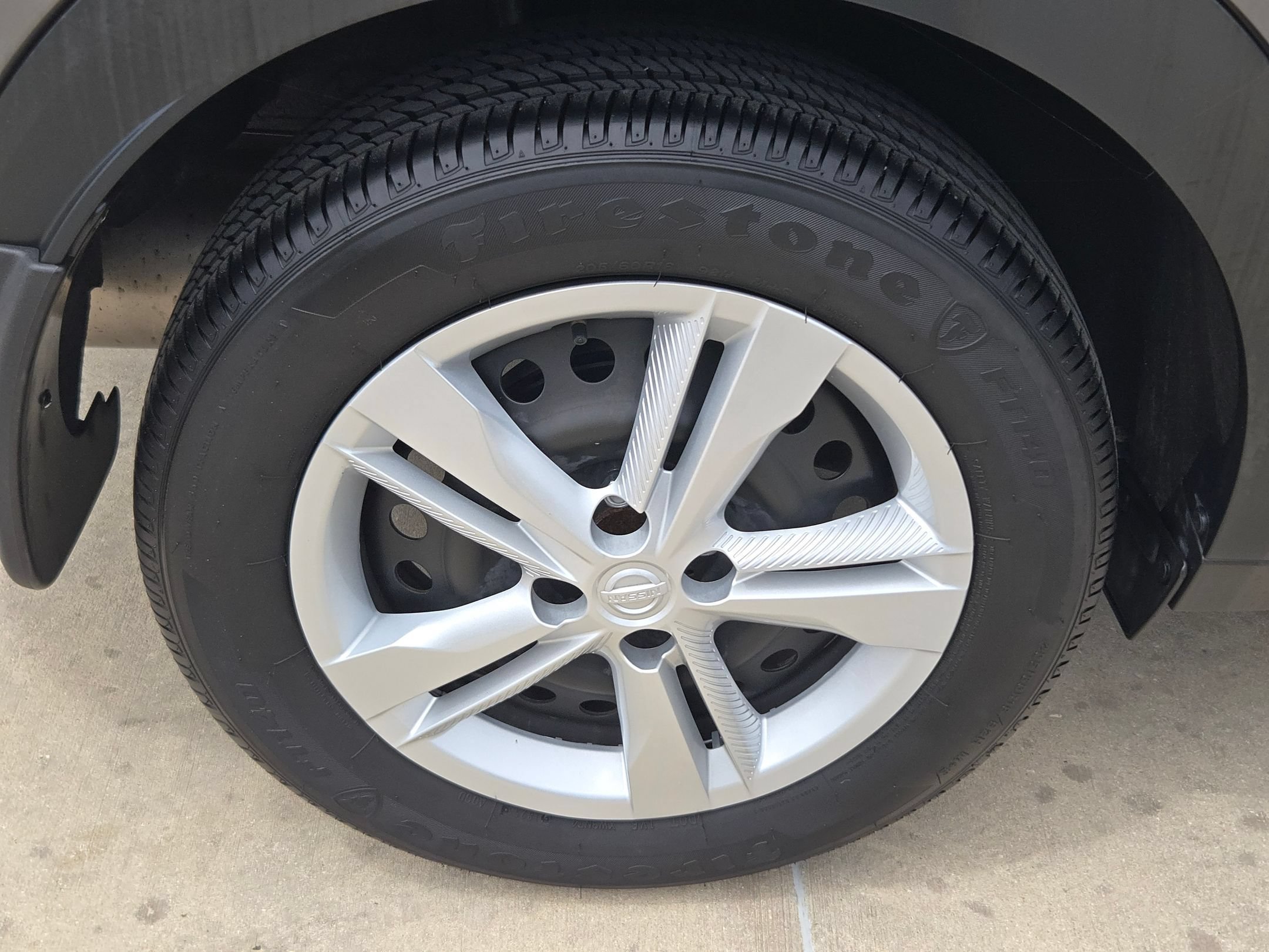 Certified 2025 Nissan Kicks Play S FWD image 30