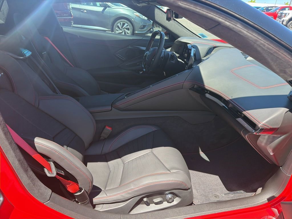 Used 2025 Chevrolet Corvette E-Ray w/ Stealth Interior Trim Package AWD/4WD image 27