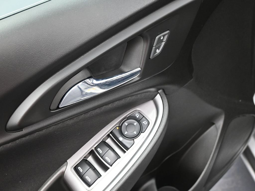 Used 2022 Chevrolet Malibu RS image 10