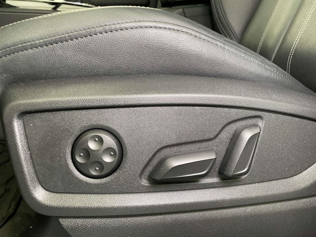 Certified 2023 Audi Q5 Prestige w/ Prestige Package image 17