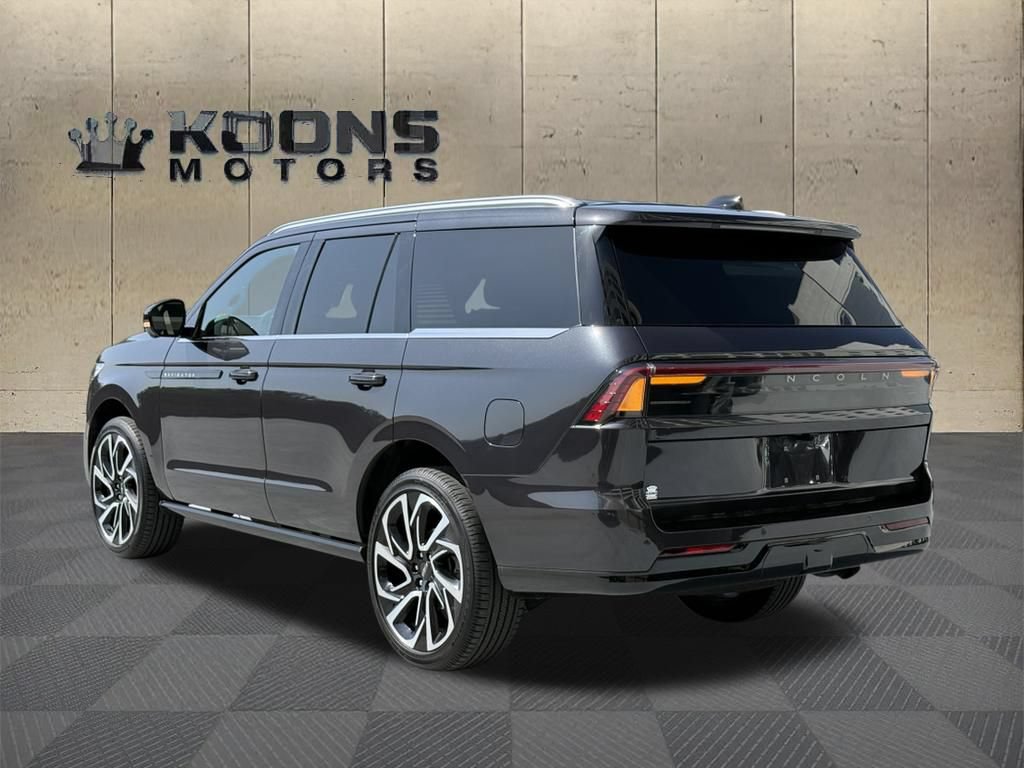 New 2026 Lincoln Navigator Black Label AWD/4WD image 3