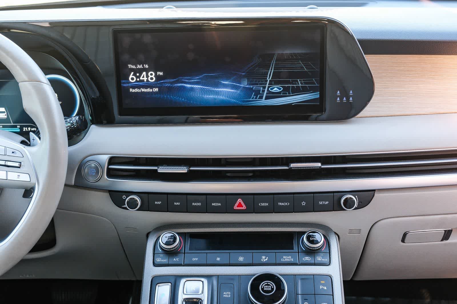 Used 2023 Hyundai Palisade Limited FWD image 14