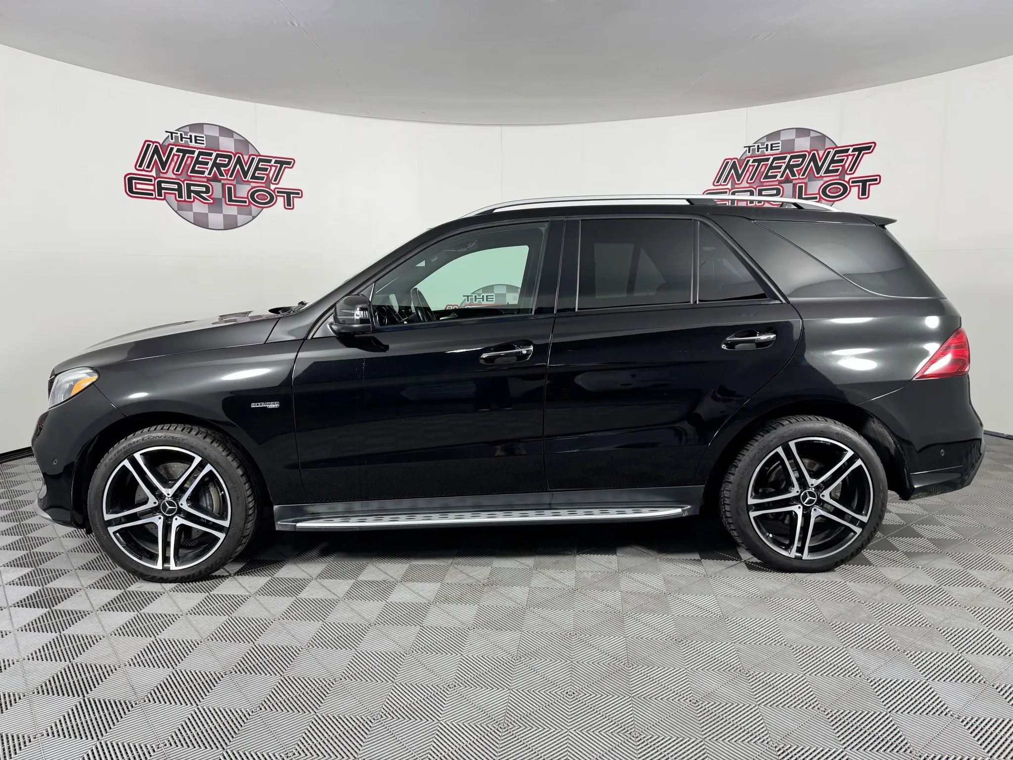 Used 2018 Mercedes-Benz GLE 43 AMG 4MATIC image 4