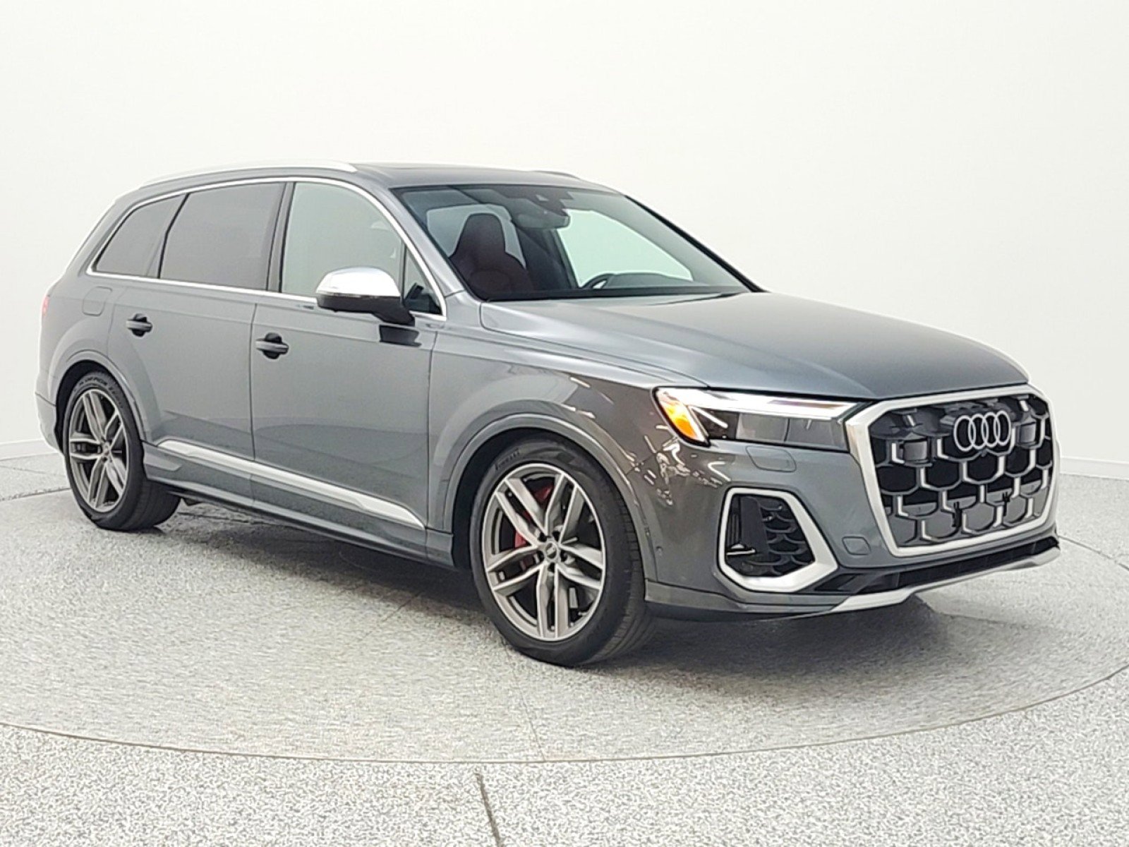 Used 2025 Audi SQ7 Premium Plus w/ S Sport Package AWD/4WD image 3