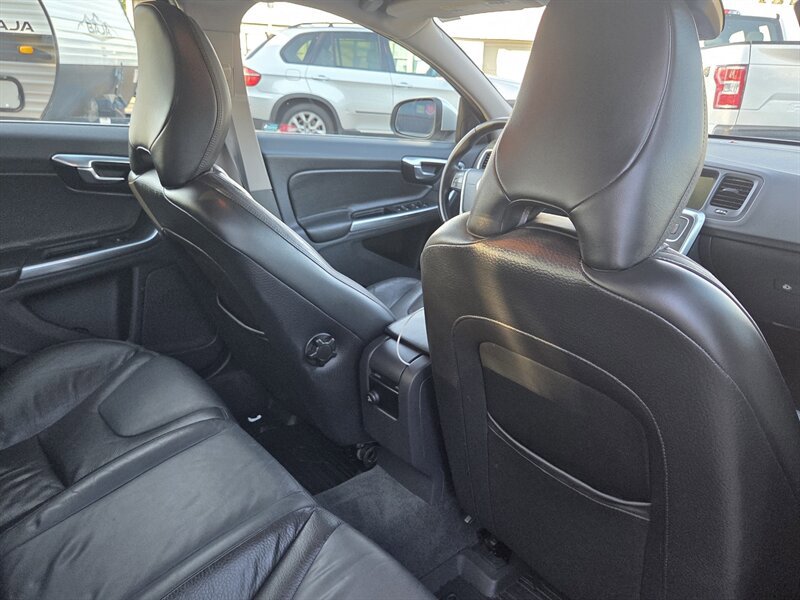 Used 2012 Volvo S60 T5 image 15