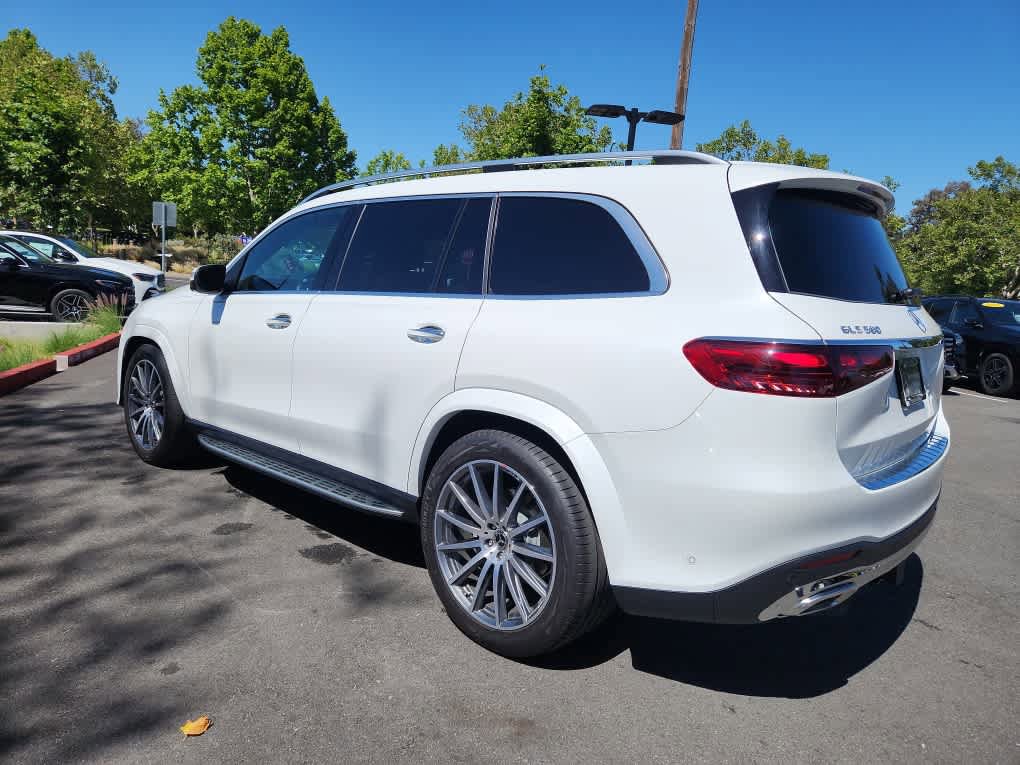 Used 2026 Mercedes-Benz GLS 580 4MATIC image 4